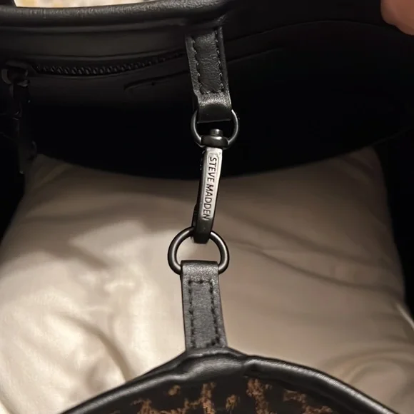 Steve Madden Tote - Picture 7 of 11